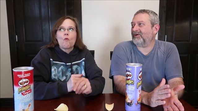 Pringles Potato Crisps: Parmesan & Roasted Garlic and Lightly Salted Original Review смотреть онлайн
