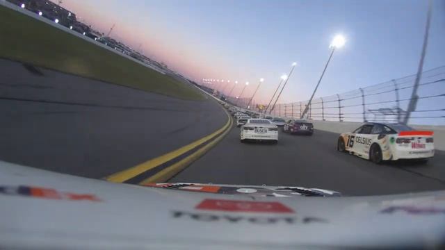 Live: Denny Hamlin's Daytona 500 In-Car Camera, presented by Toyota смотреть онлайн