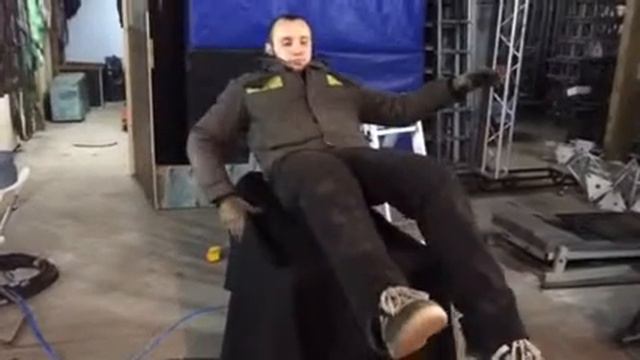 Взлет с кресла смотреть онлайн