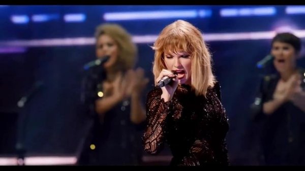 [4K UHD] Taylor Swift - Bad Blood (Live at Super Saturday Night 2017)
