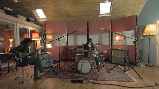 Guru Drums "The Guru Sessions" part 4. Improv with Michele Drees & Yolanda Charles смотреть онлайн