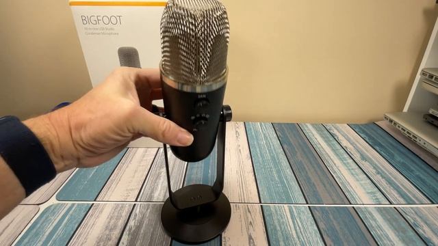 Behringer BIGFOOT USB Mic Review - Can it compete with the Blue Yeti? смотреть онлайн