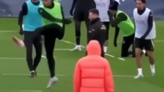 ШОК! ГВАРДИОЛА ЗАЯВИЛ ЧТО ОН ПОДПИШЕТ РОНАЛДУ ПОСЛЕ МАТЧА МАНЧЕСТЕР СИТИ 2-1 МАНЧЕСТЕР ЮНАЙТЕД смотреть онлайн