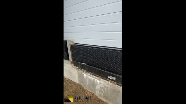 Секционные ворота, уравнительная платформа, герметизатор проема смотреть онлайн