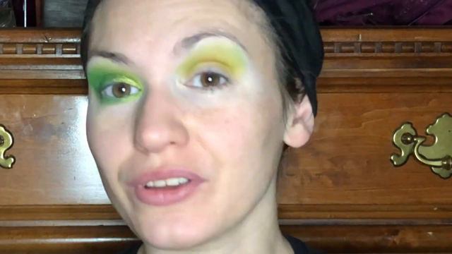 St. Paddy’s Day + Swatching ALL my lime green shimmers! смотреть онлайн