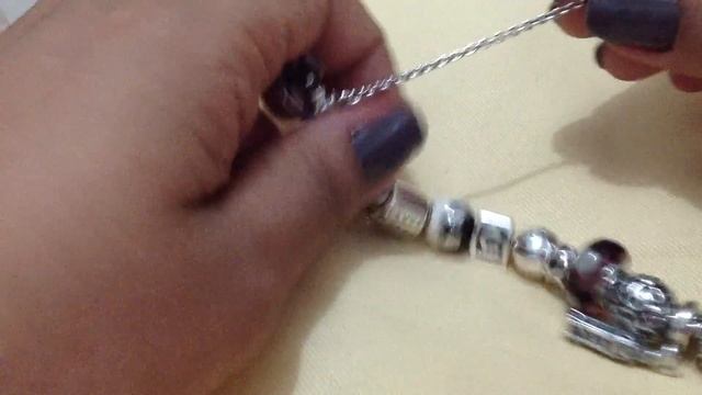 Pulseira Pandora e sistema de rosqueamento de charms/berloques na pulseira. смотреть онлайн