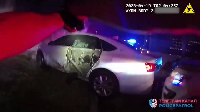 Гонщик с АК / Применение оружия полицией смотреть онлайн