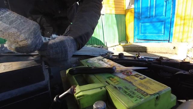 Замена клемм аккумулятора смотреть онлайн
