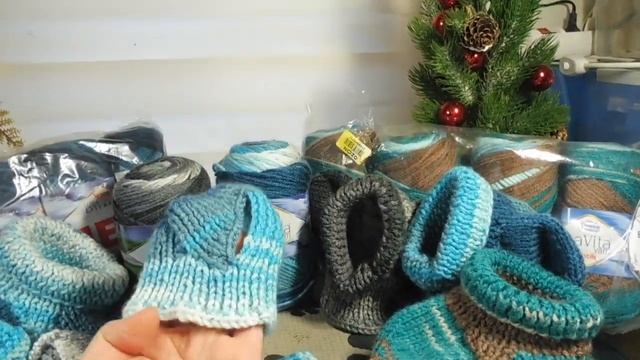 ПРОДАЮ шапочки для ЧИХУАХУА #отзыв о пряже LaVita yarn Batik + следочки для мужа и дочки МК из ютуб смотреть онлайн