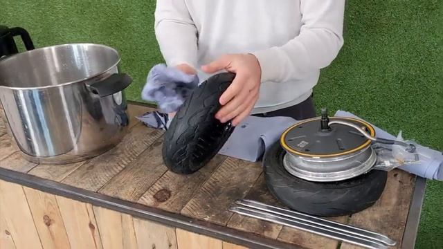 Ninebot Max G30 Solid Tire: REAR WHEEL - How To Mount A Puncture-proof Tyre?