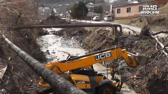 Расчистка русла реки Ольховки в городе-курорте Кисловодске