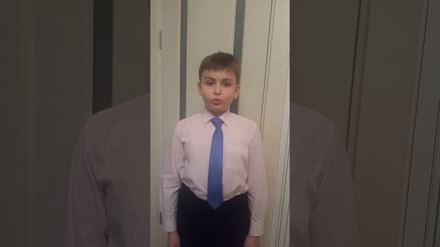 Дворник-Дед Мороз, автор Даниил Хармс, читает Захаров Арсений смотреть онлайн