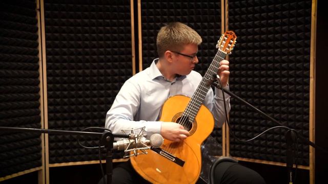 Vladislav Kustov plays M.Giuliani Rossiniana №5 Op.123 смотреть онлайн