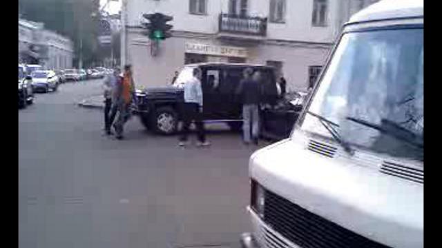 Один всех раскидал смотреть онлайн