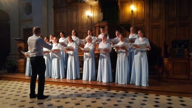 Хор "ВЕРА" в Париже смотреть онлайн