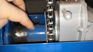 Механическое закрытие ямы в гараже..