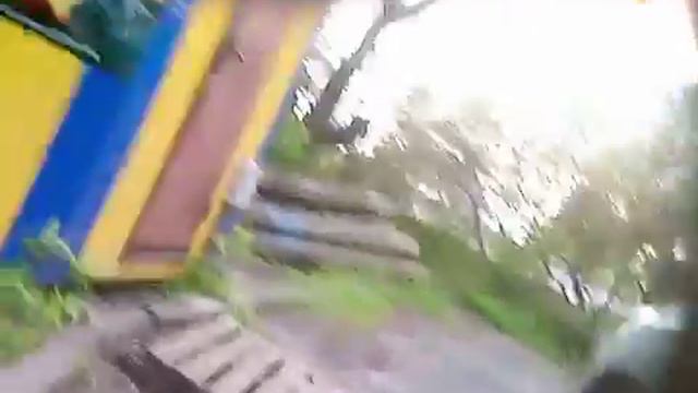 Рядом с ядерным реактором установили газовую заправку смотреть онлайн