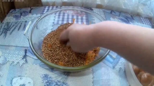 Быстрый, вкусный ужин из куриного филе и с гречневой крупы. смотреть онлайн