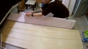 Кровать с горизонтальными полосами. Кровать своими руками.