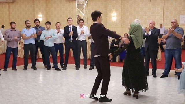 ТАНЕЦ С МАМОЙ / Гюльназ Гаджикурбанова / Свадьба в Дербенте #instagram смотреть онлайн