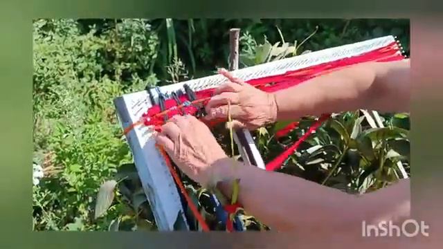 Лидия Мукосеева за творческой работой. Поселок Приобский (НСО), лето 2022 года смотреть онлайн