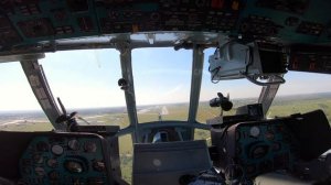 Полет из кабины вертолета Ми 8. Заход и посадка