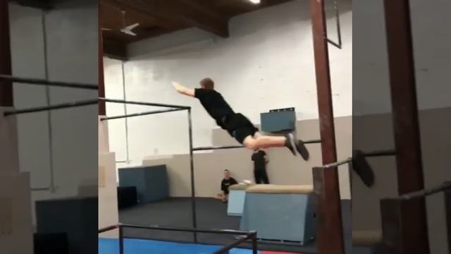 Parkour by Tim Champion | Parkour 2.0 смотреть онлайн