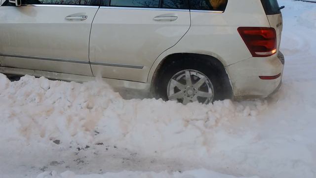 Mercedes GLK 250 тест в снегу.