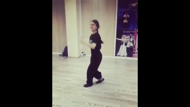 Девушка круто танцует лезгинку смотреть онлайн