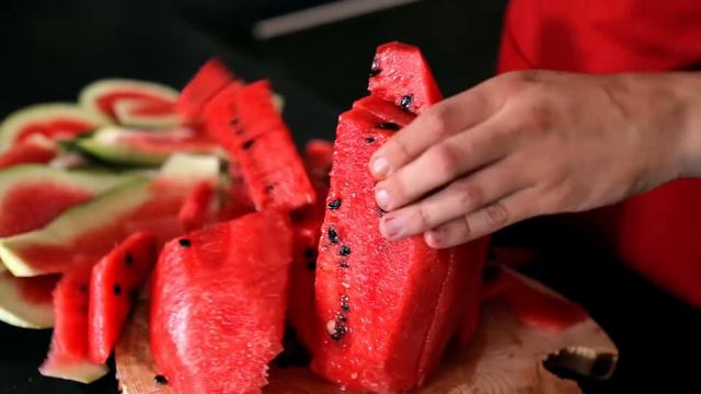 Как выбрать и нарезать арбуз Рецепты Bon Appetit смотреть онлайн
