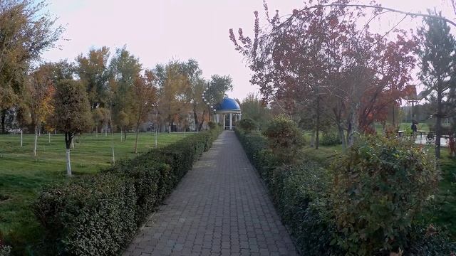 Парки Шымкента. Парк "Независимости". Ноябрь 2021 смотреть онлайн