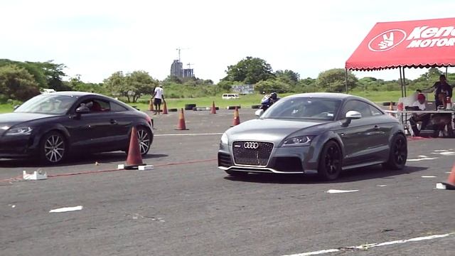 AUDI TTRS BLUEFIN VS AUDI TT 2.0TFSI BLUEFIN смотреть онлайн