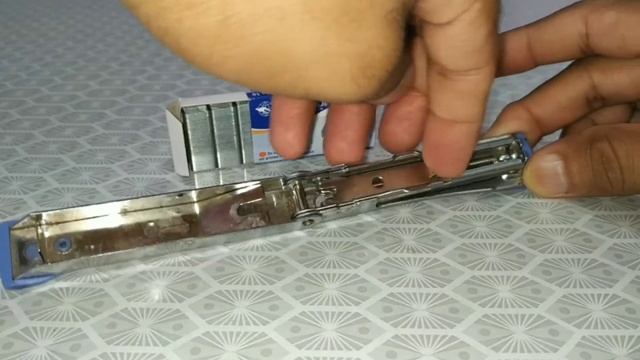 How To Refill Stapler Pins | Kangaro Stapler No 10 | How To Insert Stapler Pin | Kangaro Stapler смотреть онлайн