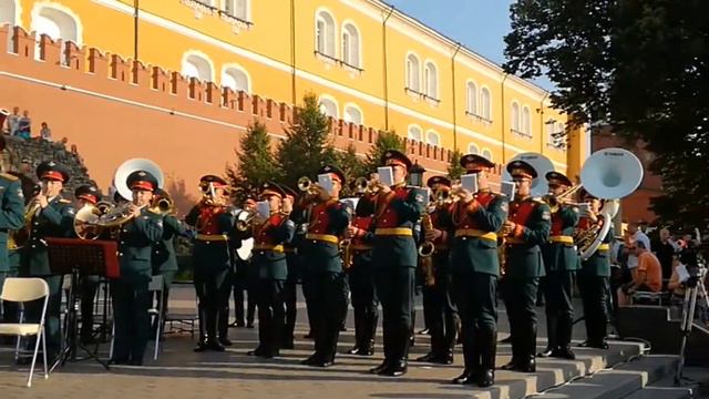 Спасая башня в Александровском саду в Москве 19.08.2017 Festival Spasskaya Tower смотреть онлайн