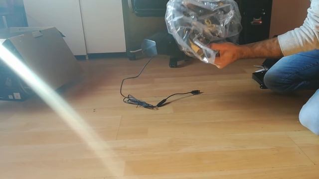 Unboxing Thrustmaster Ferrari 458 Italia pentru PC, X360 смотреть онлайн