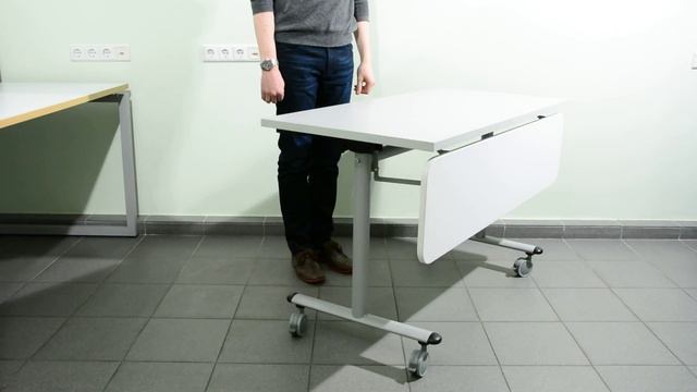 Мобильный складной стол Клик с экраном