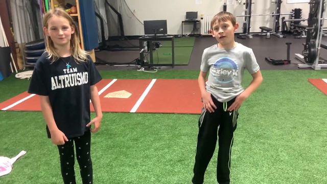 Teach your kids 6 simple exercises for strength. Football, basketball, baseball, and cheerleading. смотреть онлайн