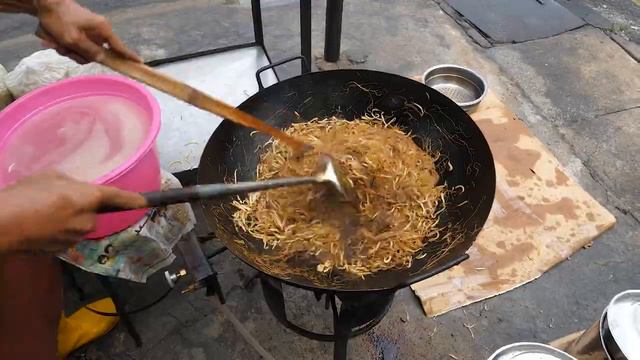 Особенная крабовая паровая лапша и самая чистая уличная жареная лапша - коллекция азиатской лапши смотреть онлайн