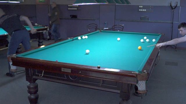 Непреднамеренный шар в партии по московской пирамиде смотреть онлайн