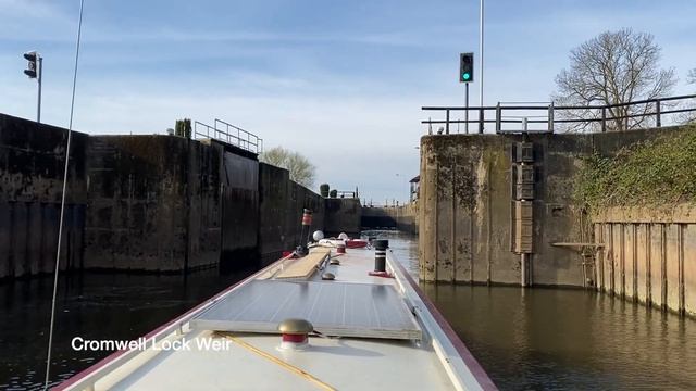 Our FIRST EVER narrowboat cruise | Embracing the unknown | River Trent смотреть онлайн