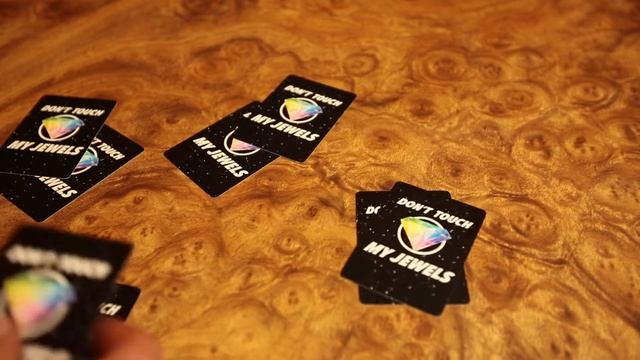 Don't Touch My Jewels - A Game Where Diamonds Aren't Forever. смотреть онлайн
