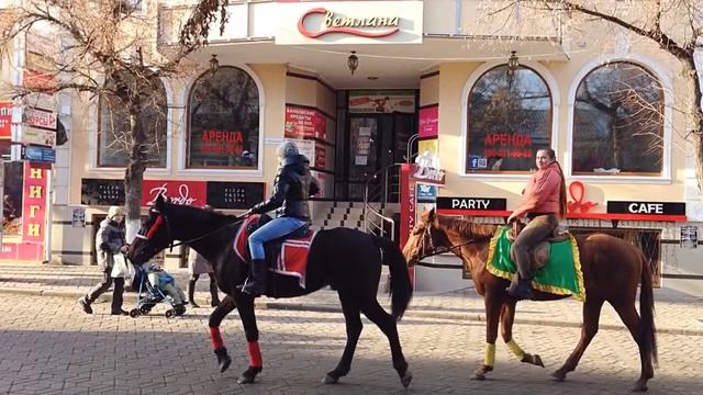 Симферополь, прогулка по ул.Пушкина смотреть онлайн