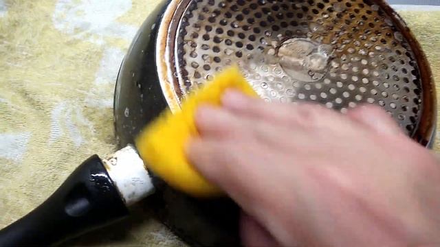 КАК ОЧИСТИТЬ СКОВОРОДУ, КРЫШКИ, кастрюлю и любую посуду от НАГАРА и любого ЖИРА смотреть онлайн