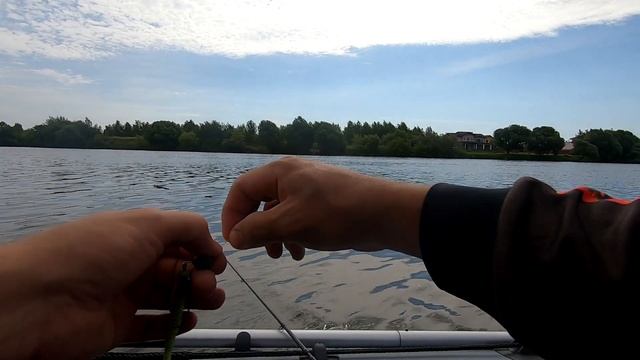 Спиннинг с лодки на нижней Москве реке , июль 2020 года!!! смотреть онлайн