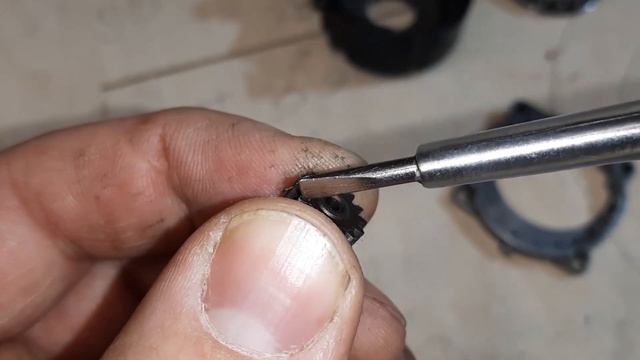 Шуруповерт dewalt 18 v dcd791. Часть 2- Редуктор после трех лет использования. Плюсы и минусы. смотреть онлайн