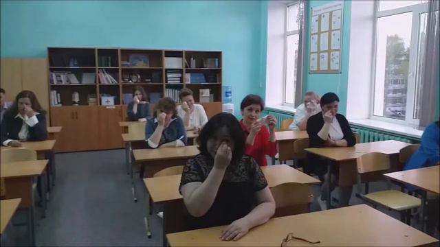 Последний звонок 2021. Родители поздравляют 11 класс.