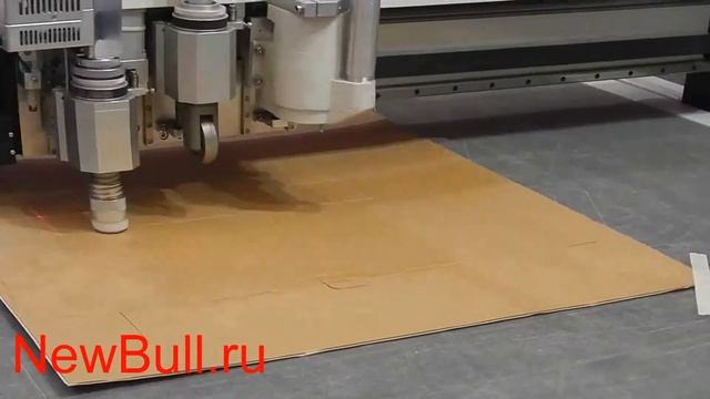 Изготовление картонной коробки из микрогофры вырезание с биговкой на планшетном режущем плоттере смотреть онлайн