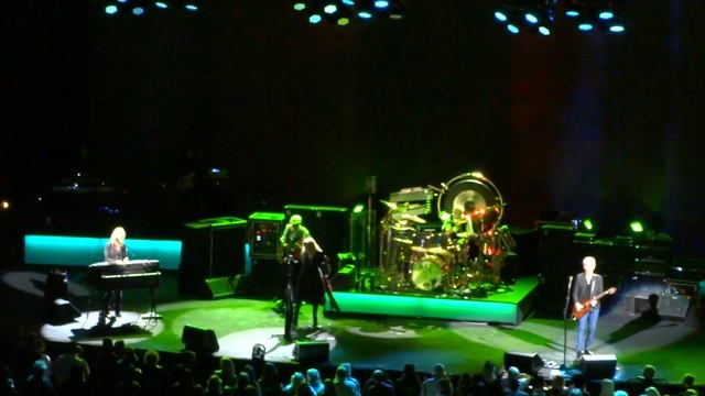 Fleetwood Mac - Little Lies 2014-11-22 Live @ Moda Center, Portland, OR смотреть онлайн