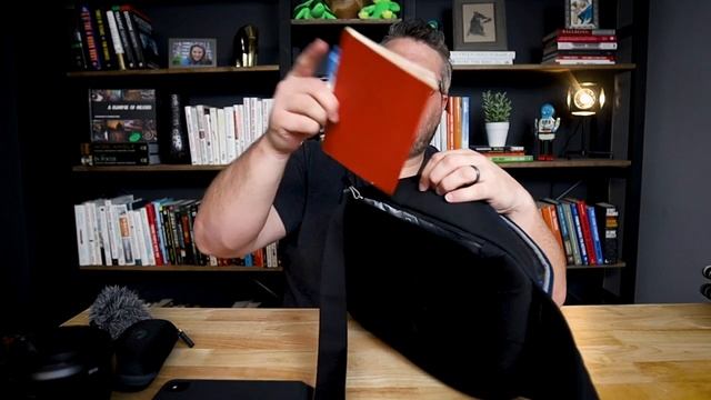 Think Tank Turnstyle 20 Review смотреть онлайн