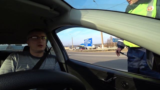 Рейд по такси! Таксист не дал документы ДПС! смотреть онлайн
